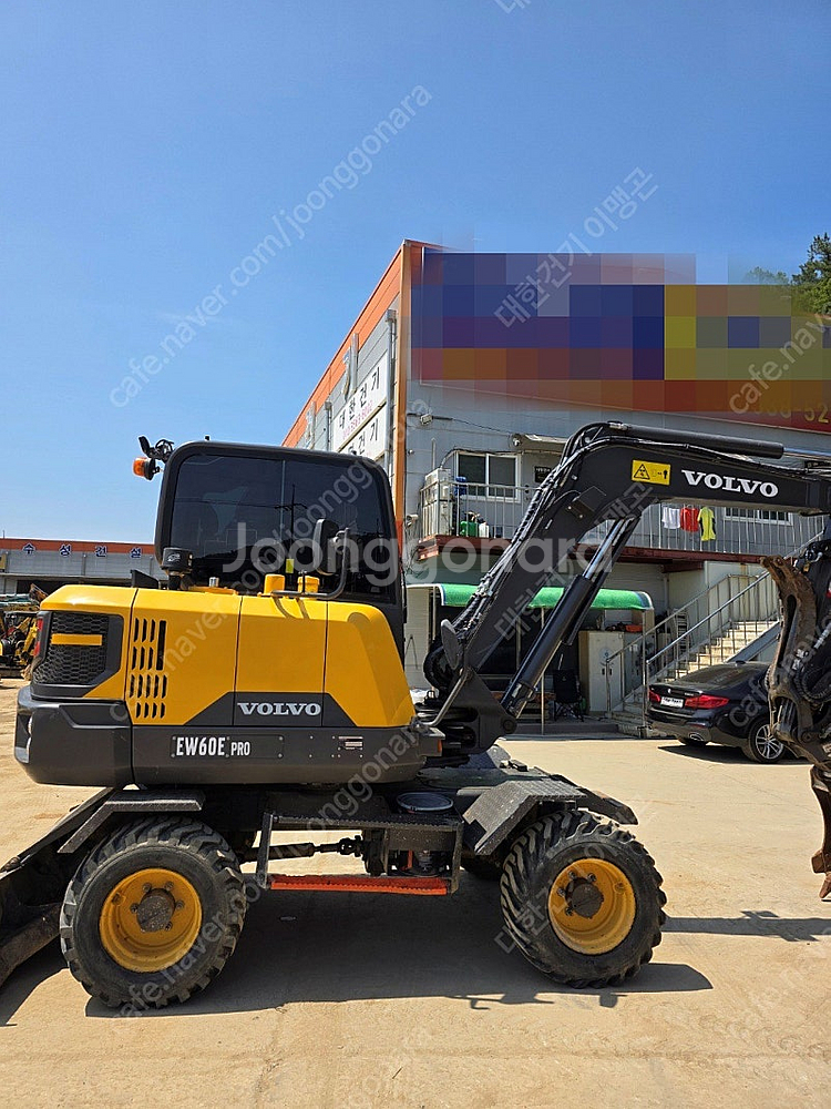 중고굴삭기 볼보 EW60EP 2022년식 회전링크, 코끼리집게 장착, 경북 고령소재 010-3563-6002--1